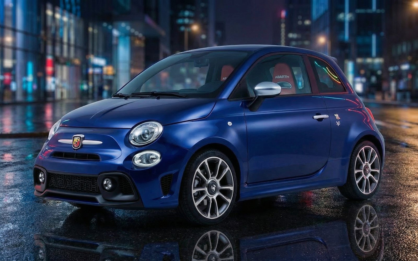 Auto ambientata in una strada di sera