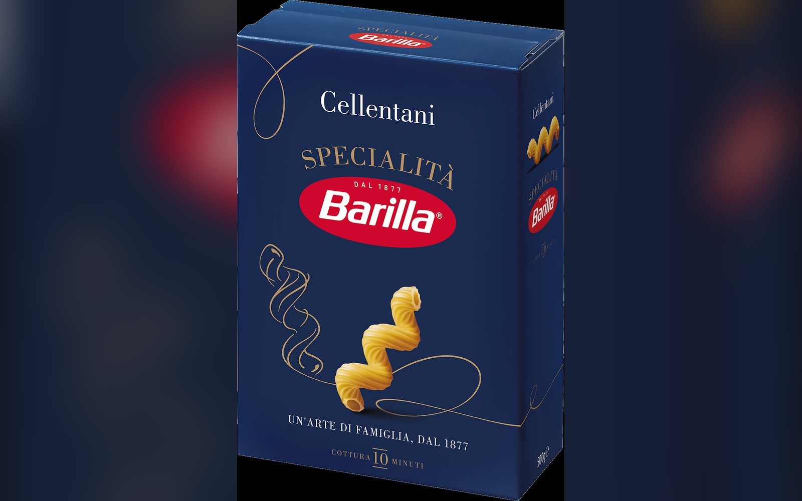 Confezione di pasta su fondo scuro
